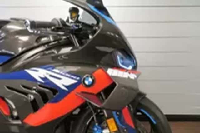 BMW M 1000 RR COMPETITION PACK!! NIEUWS (2023) thumbnail 4