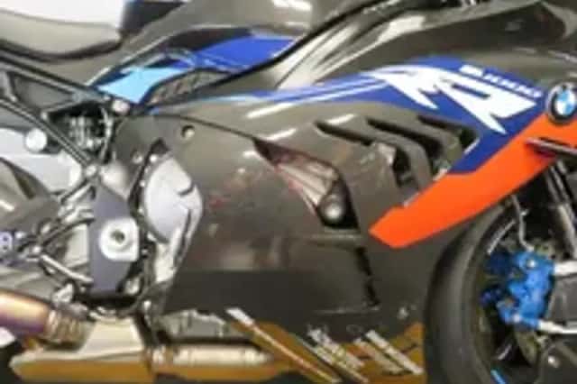 BMW M 1000 RR COMPETITION PACK!! NIEUWS (2023) thumbnail 5