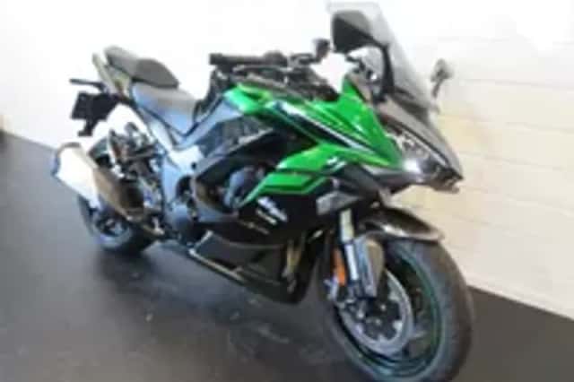 Kawasaki Ninja 1000SX TOURING PERFECT!! (2024) thumbnail 2
