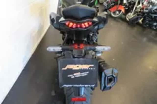 Kawasaki Ninja 1000SX TOURING PERFECT!! (2024) thumbnail 4