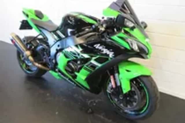 Kawasaki ZX-10 ZX10 ZX10R AKRA (2016) thumbnail 2
