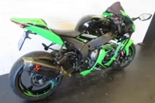 Kawasaki ZX-10 ZX10 ZX10R AKRA (2016) thumbnail 3