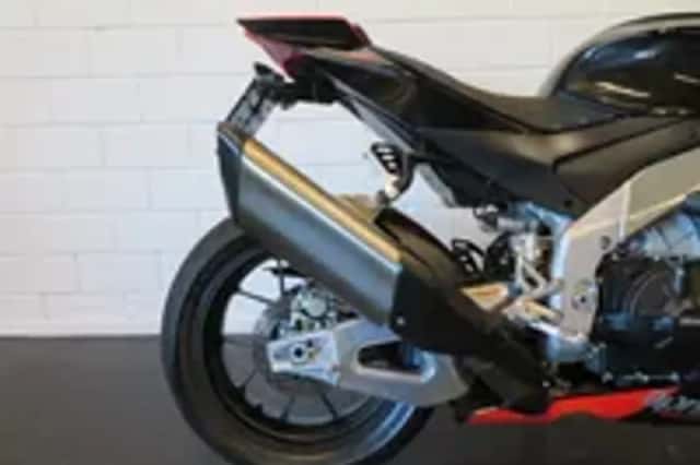 Aprilia RSV4 FACTORY APRC TOPPER! (2021) thumbnail 6