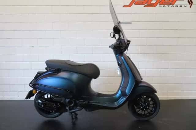 Vespa Sprint 50 (2021) thumbnail 1