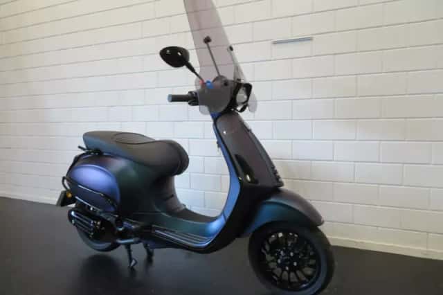Vespa Sprint 50 (2021) thumbnail 2
