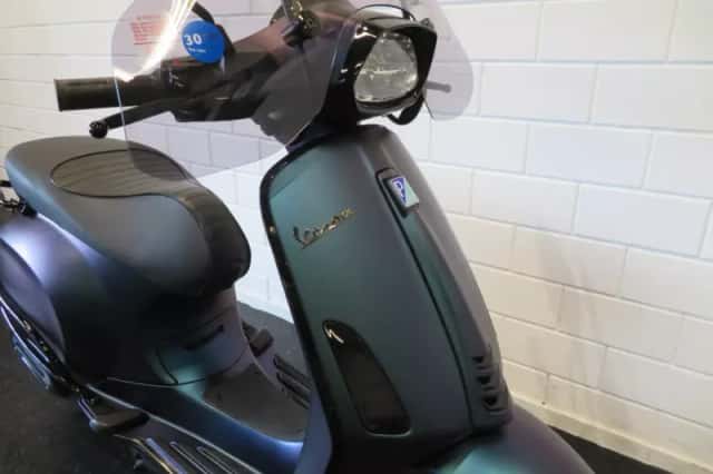 Vespa Sprint 50 (2021) thumbnail 4