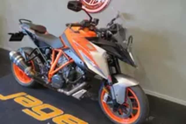 KTM DUKE SUPER 1290 GT PERFECT! (2019) thumbnail 2