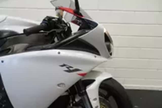 Yamaha YZF R1 YZFR1 ARROW (2011) thumbnail 4