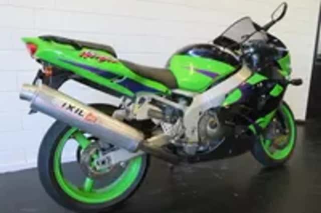Kawasaki Ninja ZX ZX-9R ZX9R SUPERSPORT (2001) thumbnail 3