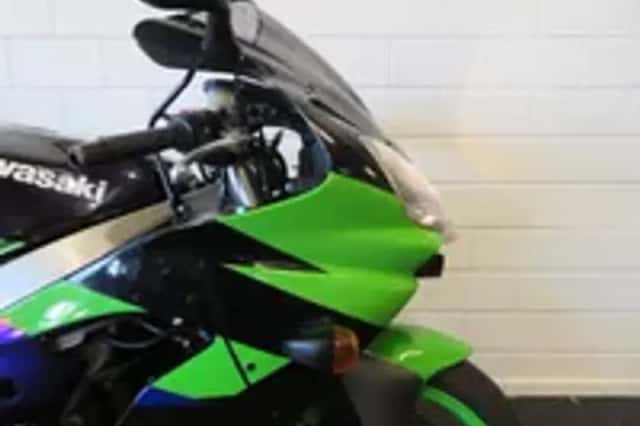 Kawasaki Ninja ZX ZX-9R ZX9R SUPERSPORT (2001) thumbnail 6