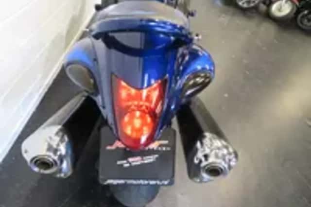 Suzuki Hayabusa GSX 1300 SUPERSTRAK! (2011) thumbnail 4