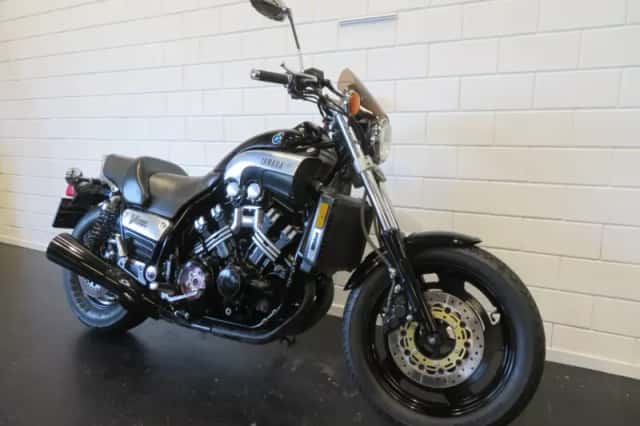 Yamaha V-MAX 1200 (1998) thumbnail 2