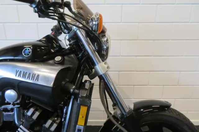 Yamaha V-MAX 1200 (1998) thumbnail 4