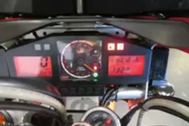 Aprilia Tuono 1000 R V2 LASER (2004) thumbnail 6