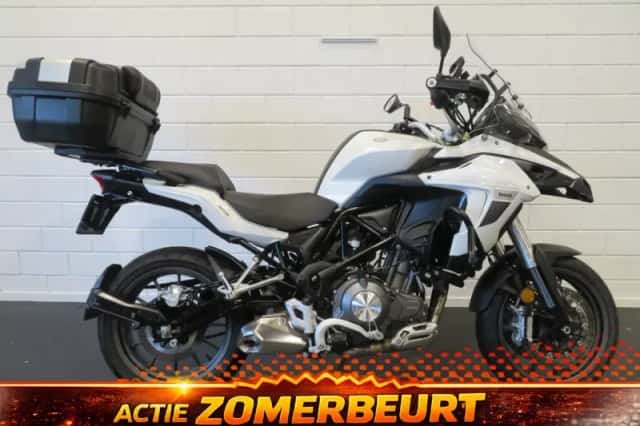 Benelli TRK 502 ZEER FRAAI! TOP-CASE (2020) thumbnail 1