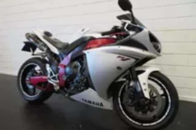 Yamaha YZF YZF-R1 BIG BANG YOSHIMURA! TOP! (2010) thumbnail 2