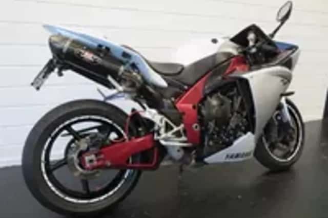 Yamaha YZF YZF-R1 BIG BANG YOSHIMURA! TOP! (2010) thumbnail 3