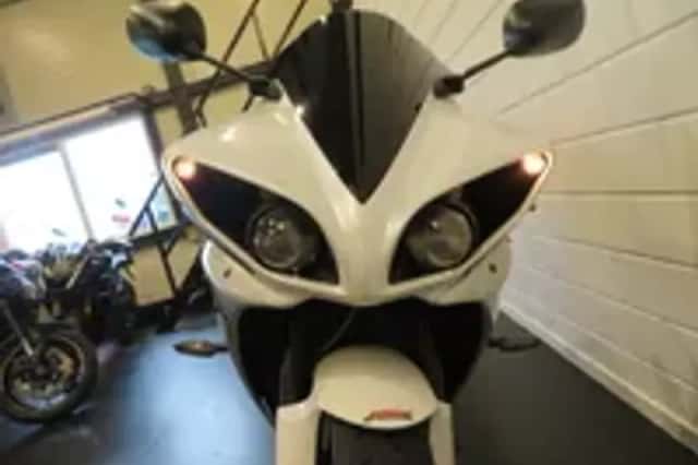 Yamaha YZF YZF-R1 BIG BANG YOSHIMURA! TOP! (2010) thumbnail 4