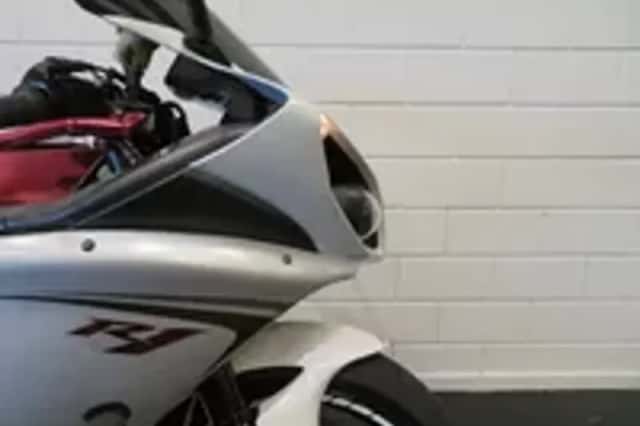 Yamaha YZF YZF-R1 BIG BANG YOSHIMURA! TOP! (2010) thumbnail 6