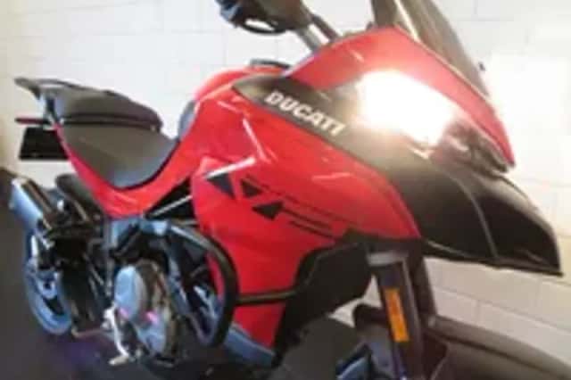Ducati Multistrada V2 (2024) thumbnail 5