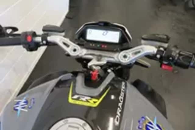 MV Agusta Dragster 800 RR (2018) thumbnail 4