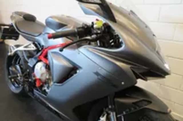 MV Agusta F3 675 F3 TITANIUM GREY SPORTDEMPE (2015) thumbnail 5
