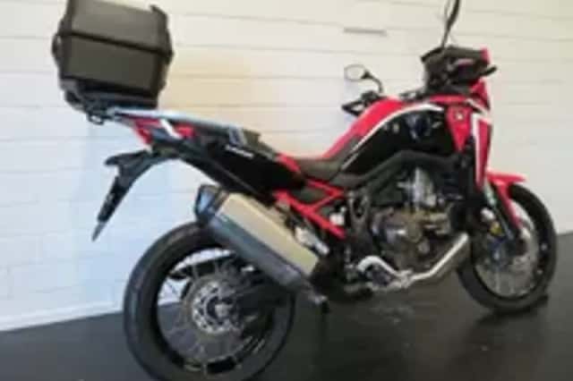 Honda CRF 1100 AFRICA TWIN DCT! (2020) thumbnail 3