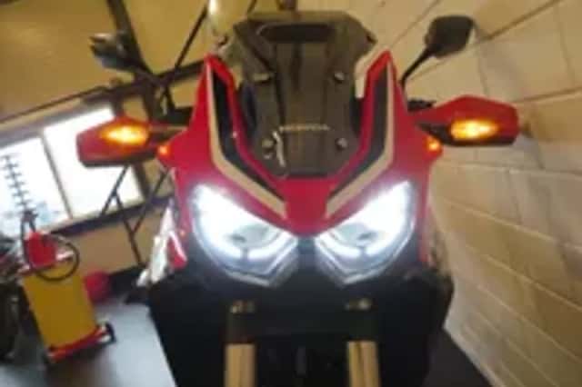 Honda CRF 1100 AFRICA TWIN DCT! (2020) thumbnail 4