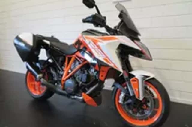 KTM 1290 SUPER DUKE GT TECHPACK AKRA (2019) thumbnail 2