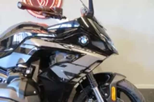 BMW R 1300 RS TRIPLE BLACK 1E EIG! HIST (2025) thumbnail 6