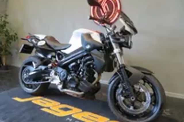 BMW F 800 R WHITE EDITION (2011) thumbnail 2