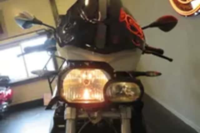 BMW F 800 R WHITE EDITION (2011) thumbnail 4