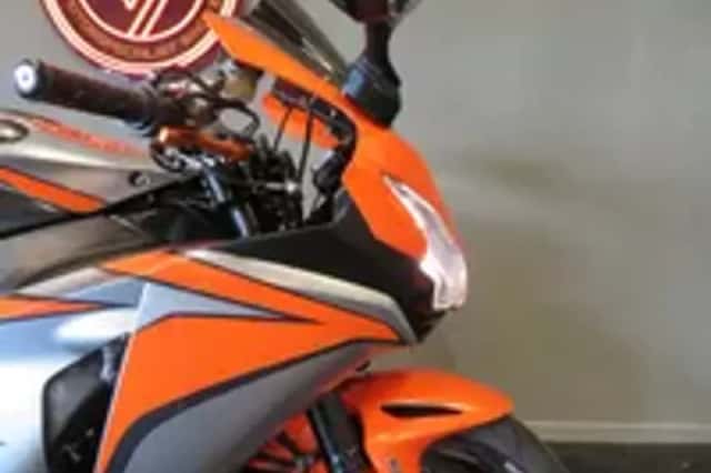 Honda CBR 1000 RR FIREBLADE SHARK DEMPER! (2011) thumbnail 6