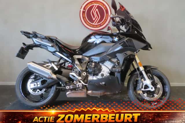 BMW S 1000 XR TRIPLE BLACK HISTORIE! (2023) thumbnail 1