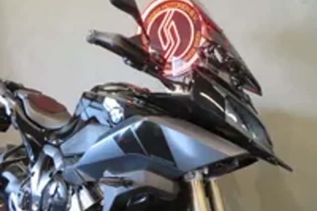 BMW S 1000 XR TRIPLE BLACK HISTORIE! (2023) thumbnail 5