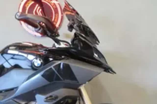 BMW S 1000 XR TRIPLE BLACK HISTORIE! (2023) thumbnail 6