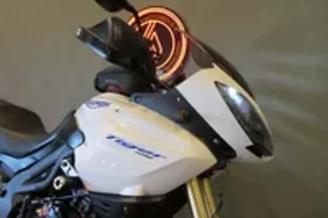 Triumph Tiger 1050 ALL-ROAD LEUKE EXTRA'S (2010) thumbnail 5