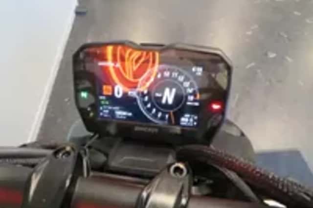 Ducati Streetfighter V4 S BLACK! 1STE EIG. (2021) thumbnail 6