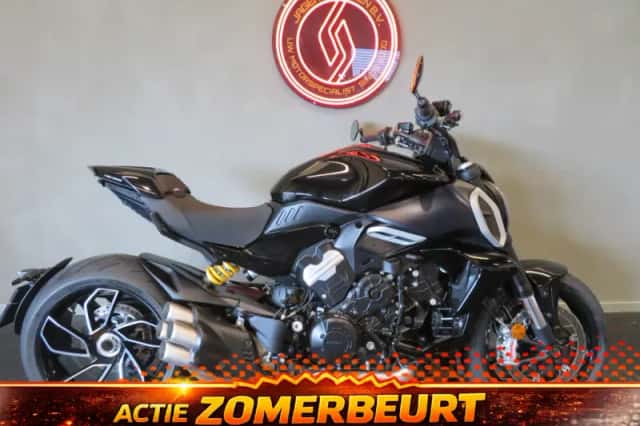 Ducati Diavel V4 BLACK EDITION! PERFECT (2024) thumbnail 1