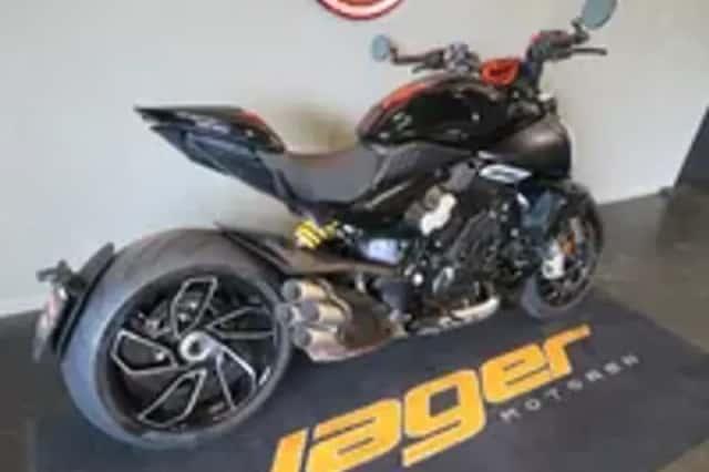 Ducati Diavel V4 BLACK EDITION! PERFECT (2024) thumbnail 3