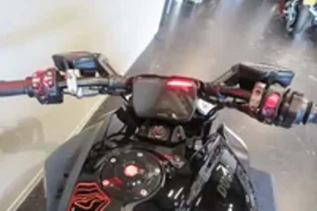 Ducati Diavel V4 BLACK EDITION! PERFECT (2024) thumbnail 5