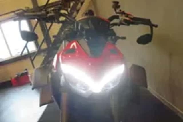 Ducati Streetfighter V2 PERFECT! HISTORIE (2022) thumbnail 4