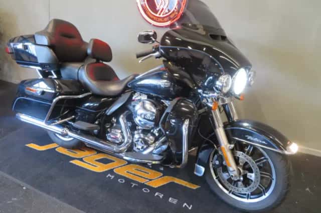 Harley-Davidson ULTRA GLIDE LIMITED (2014) thumbnail 2