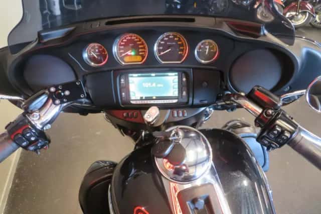 Harley-Davidson ULTRA GLIDE LIMITED (2014) thumbnail 5