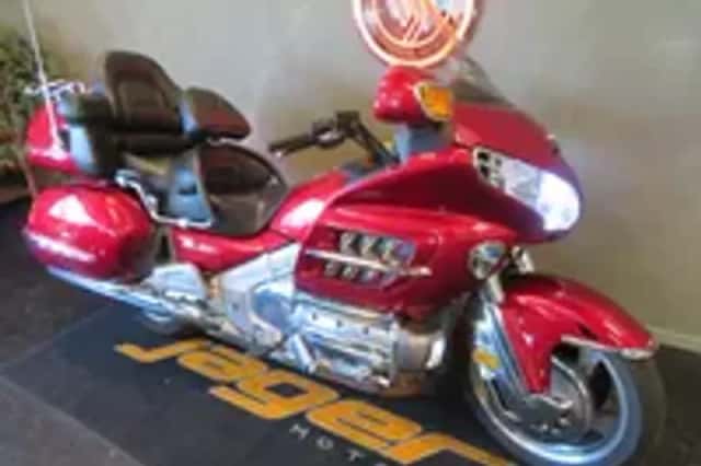 Honda GL 1800 GOLDWING FULL!! (2004) thumbnail 2