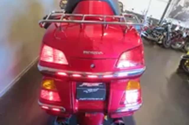 Honda GL 1800 GOLDWING FULL!! (2004) thumbnail 4