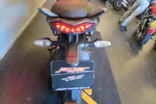 Kawasaki Versys 650 BLACK EDITION! (2010) thumbnail 4