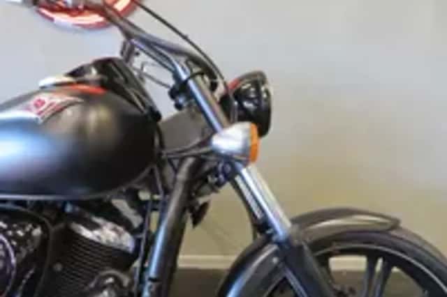 Kawasaki VN 900 VN 900 CUSTOM VANCE&HINES (2010) thumbnail 6
