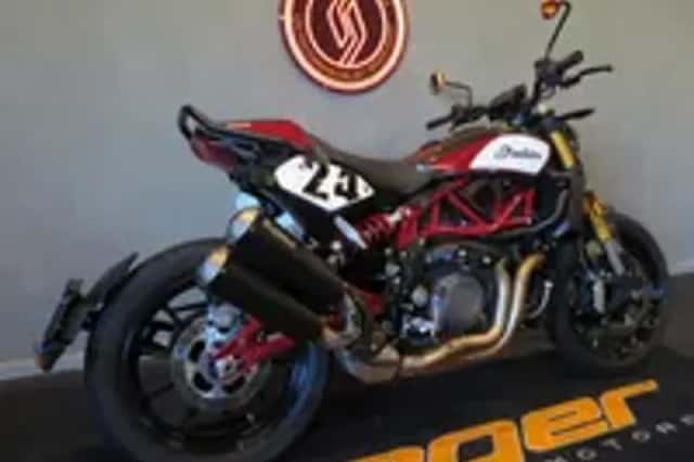 Indian FTR 1200 S CARBON AKRAPOVIC FULL OP (2020) thumbnail 3