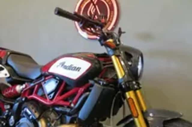 Indian FTR 1200 S CARBON AKRAPOVIC FULL OP (2020) thumbnail 5